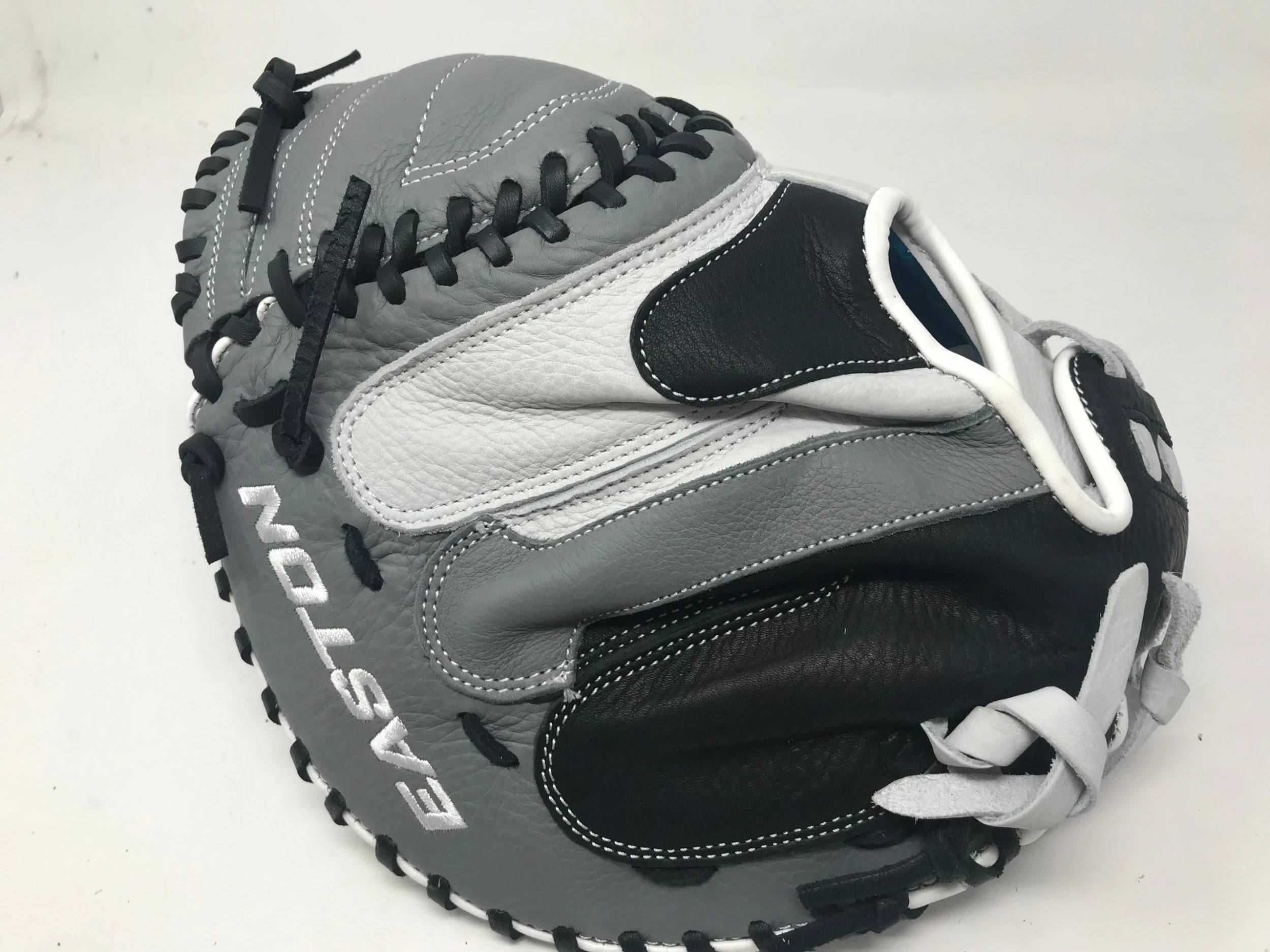 New Other Easton Slate Softball Series RHT 33 Fastpitch Catcher's Mitt Slt/Blk - Image 2
