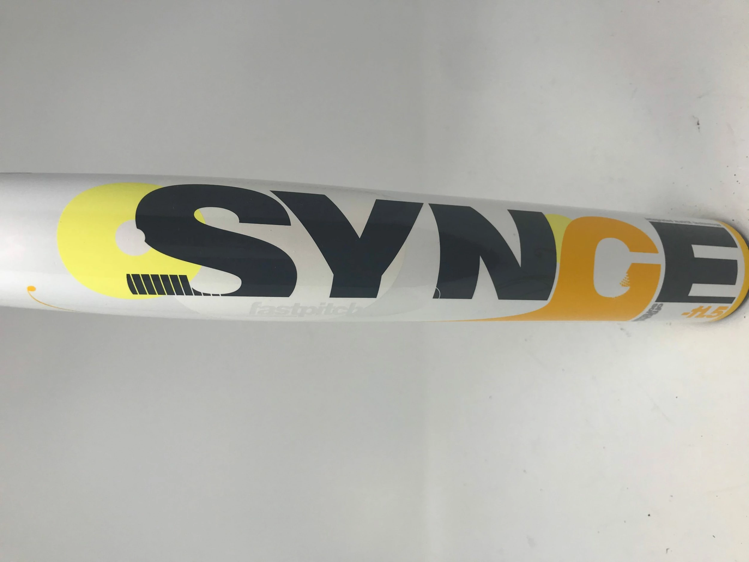 Used Easton SRV6B Synge 28/16.5 Fastpitch Softball Bat White/Yellow