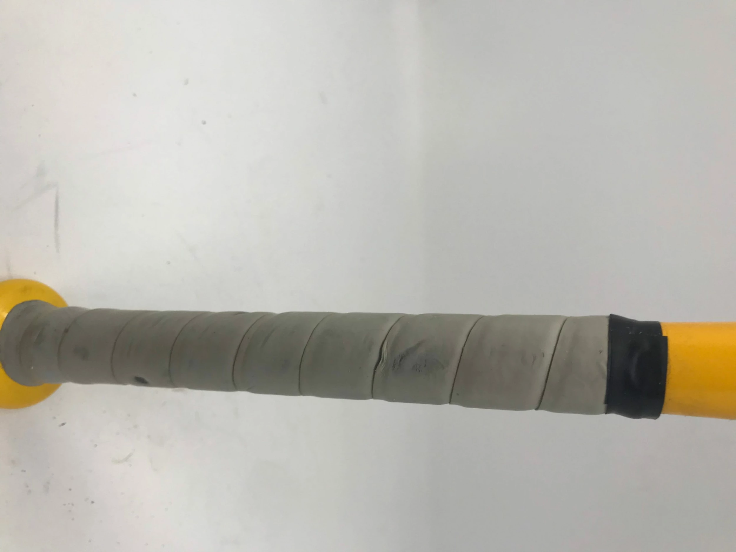 Used Easton SRV6B Synge 28/16.5 Fastpitch Softball Bat White/Yellow - Image 4