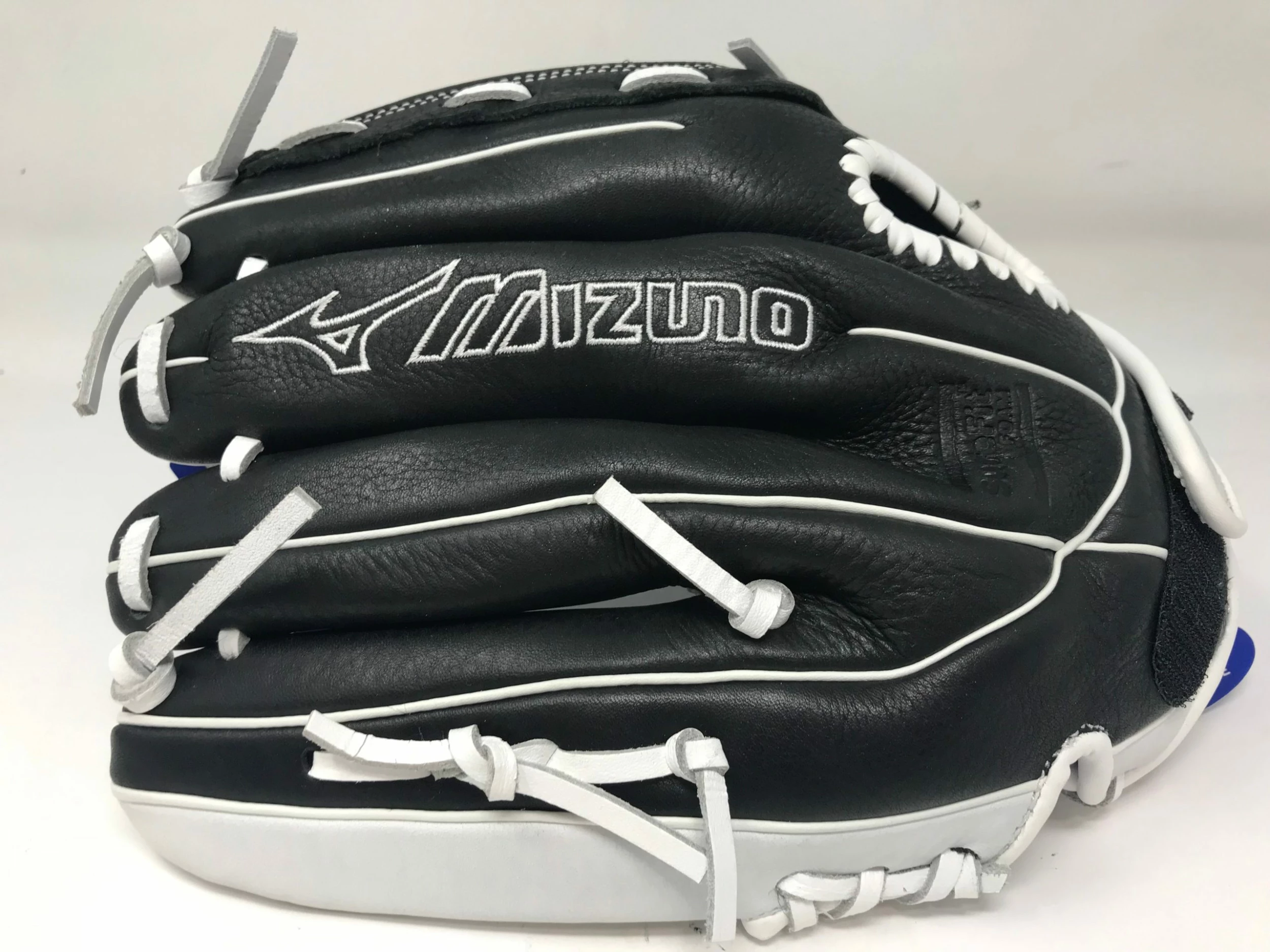 New Mizuno 12'' Supreme Series Fastpitch Softball Glove 2021 RHT Black/White - Image 2