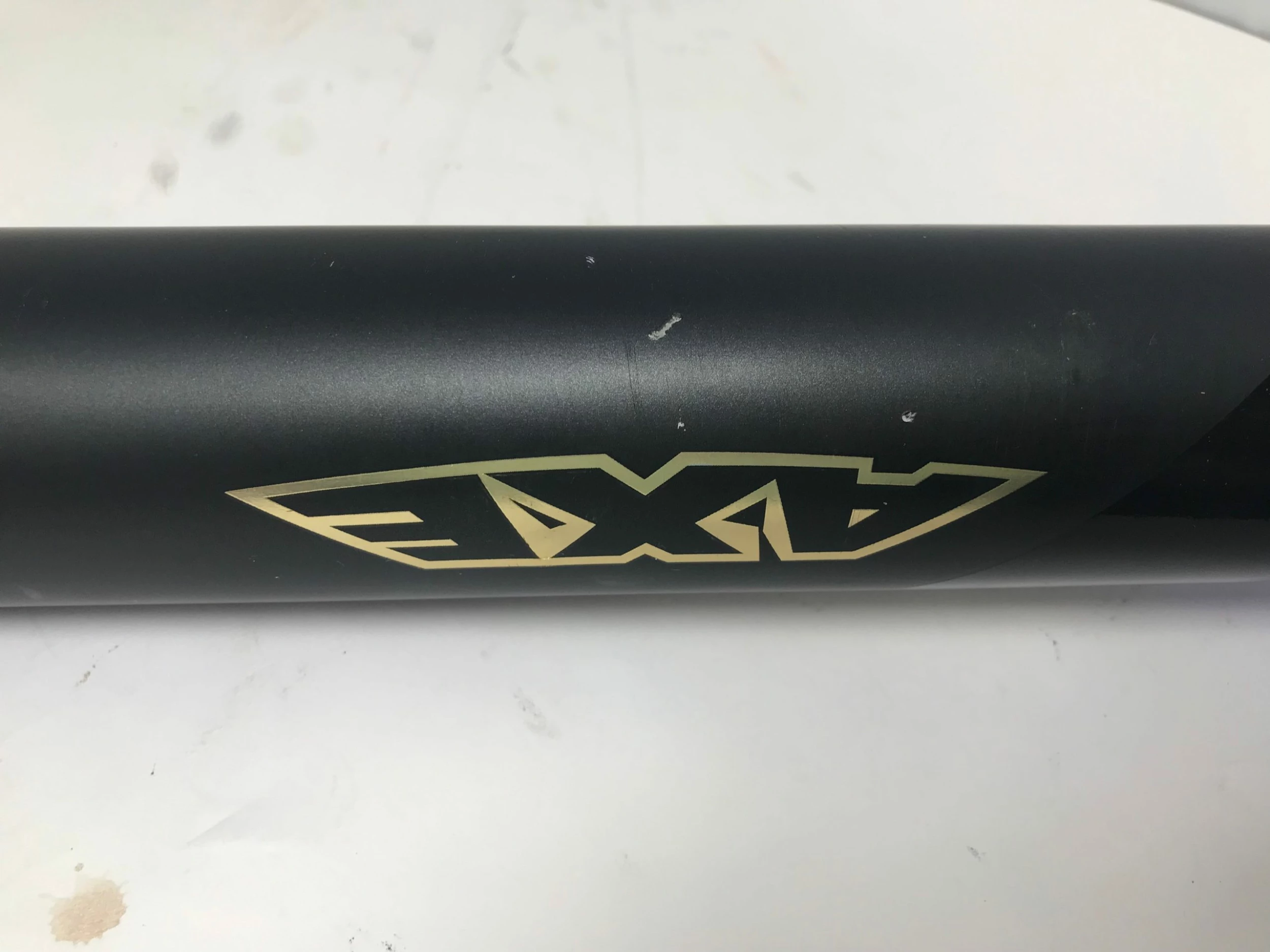 Used Axe Avenge Pro Power Gap -10 33/23 Fastpitch Softball Bat: L158J Black/Blue - Image 5