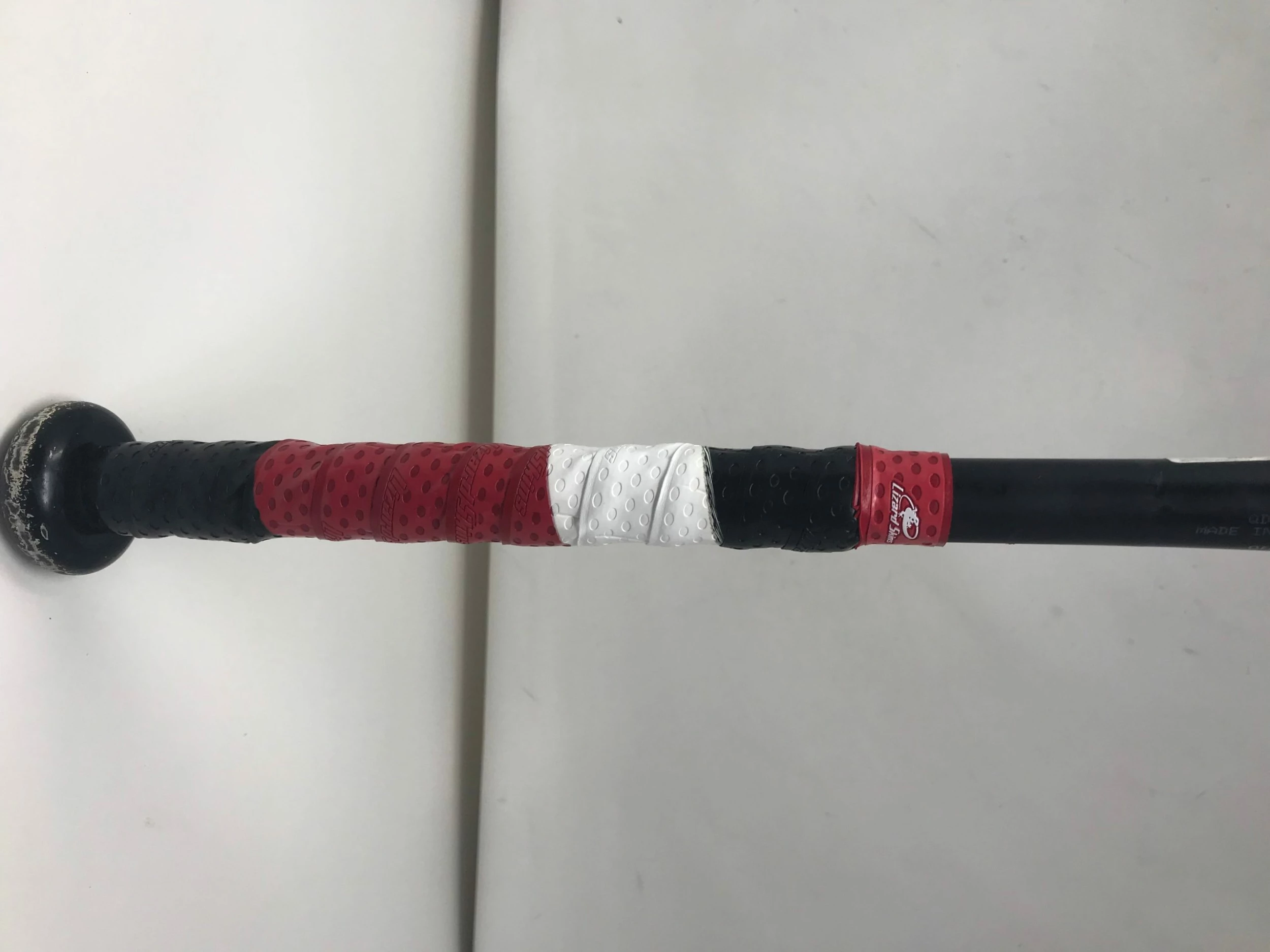 Used Louisville Slugger 2022 LXT Fastpitch Softball Bat Series Black/Red 31/20 - Image 3